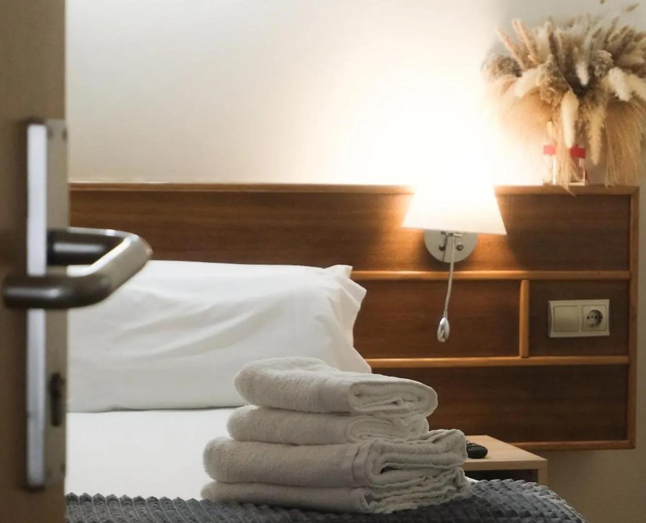 Pension Artea San Sebastián 2*,  Spagna